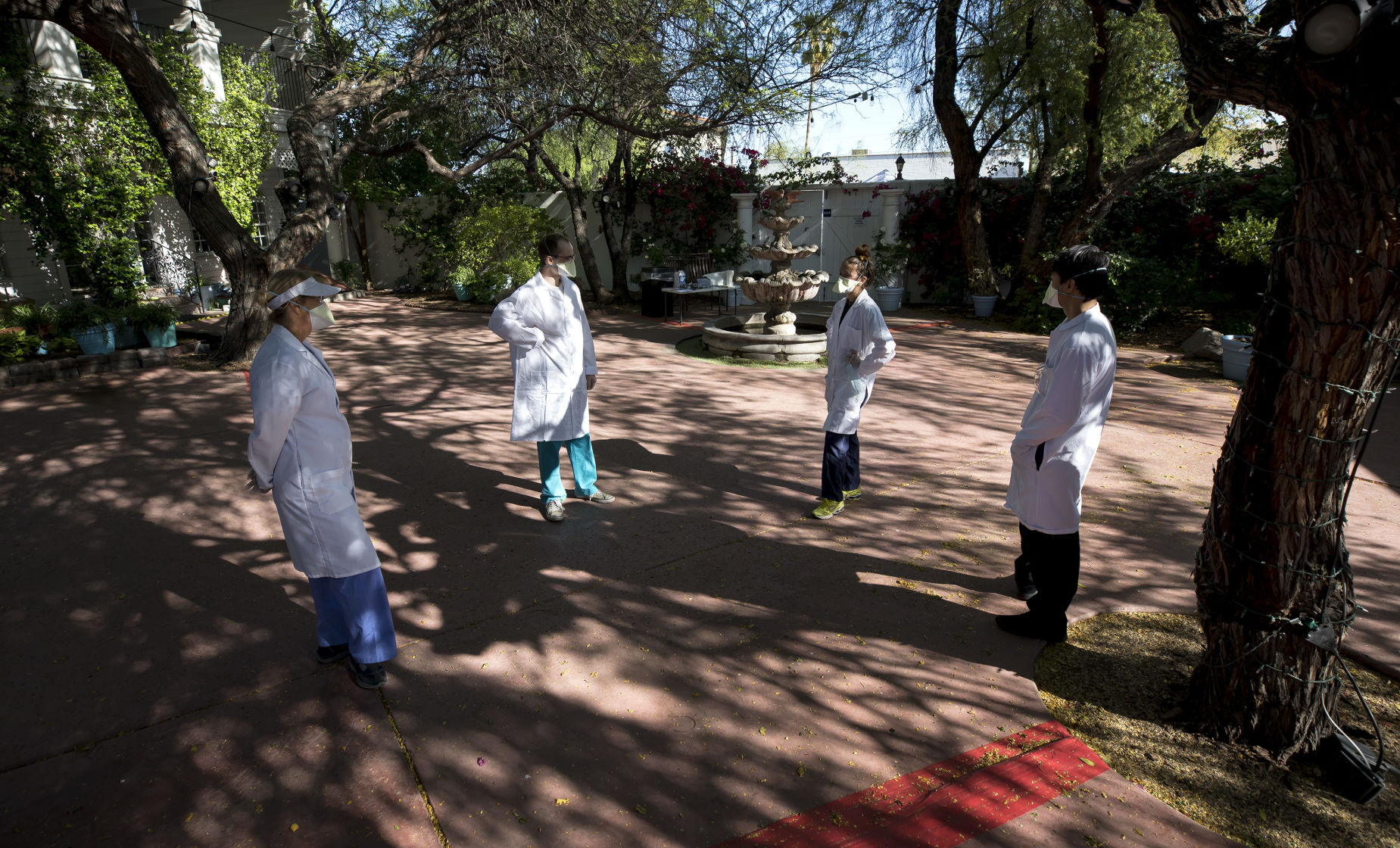 Medical students volunteer to help homeless